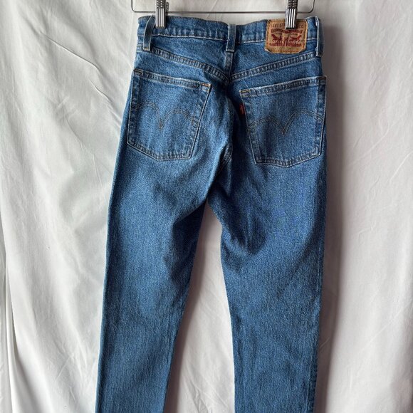 Ladies Levi buttonfly straight leg jeans size 24 x 32 - Picture 2 of 3